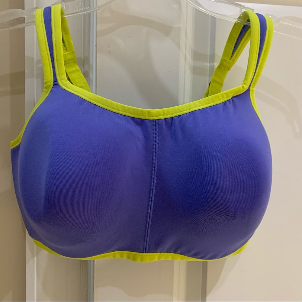 High impact yoga/sports underwire bra.
